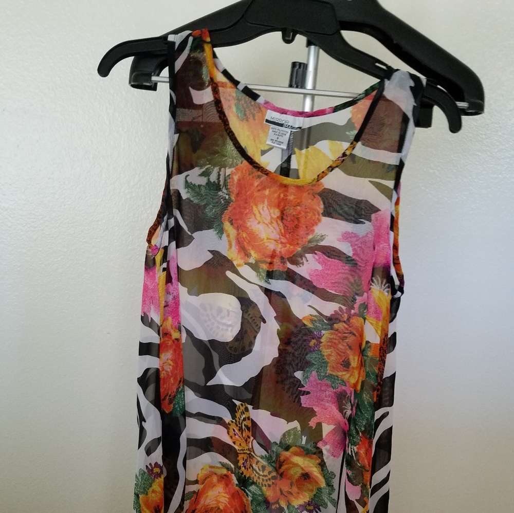 Women's long floral print sleeveless top